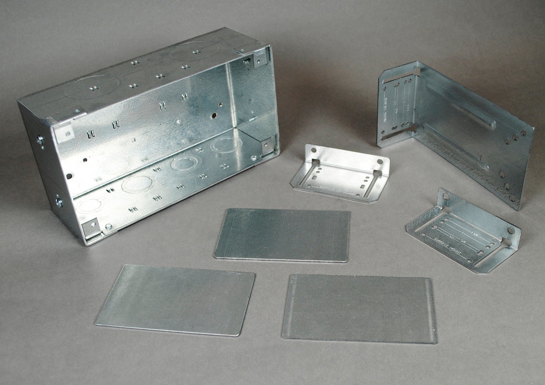 4 GANG WALL SOURCE BOX