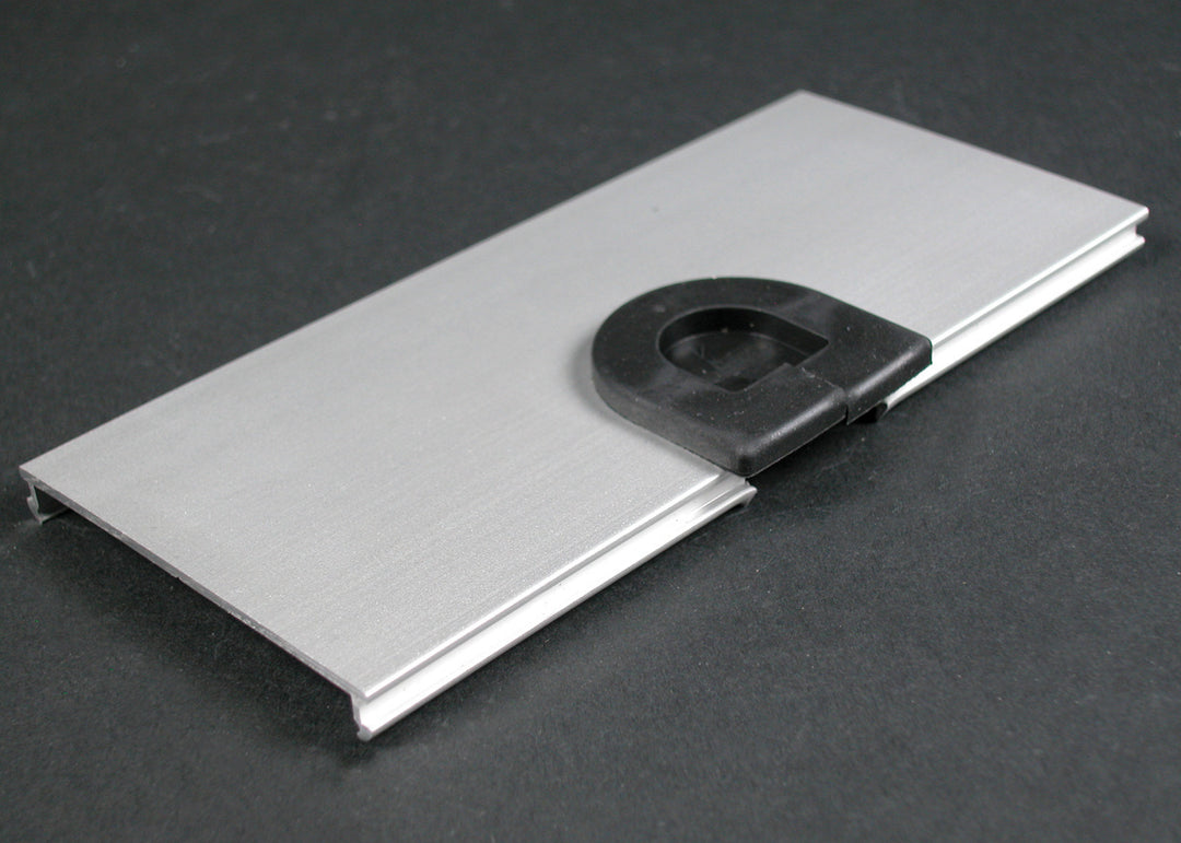 GROMMETED COVER PLATE