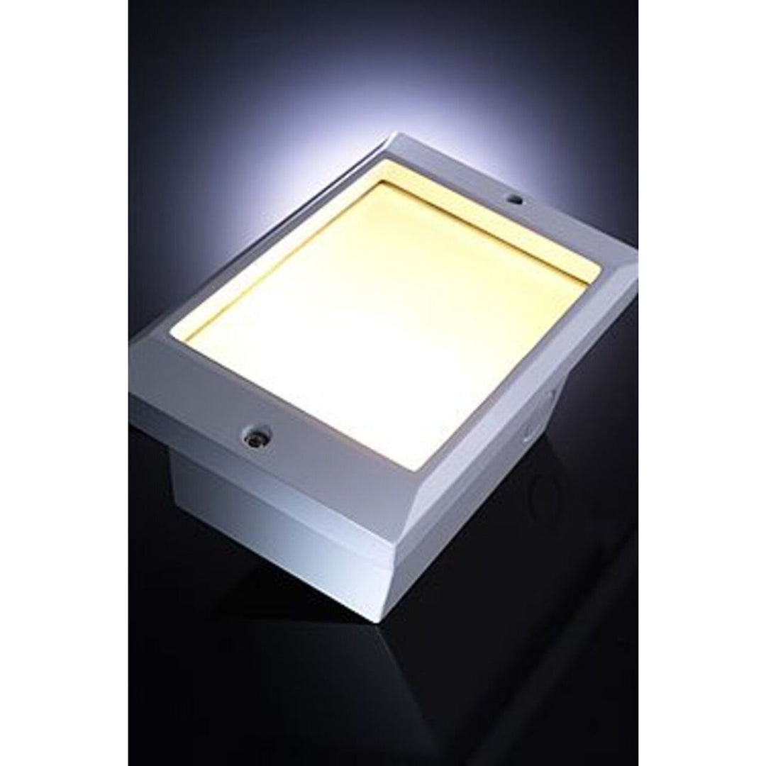 XENON ALUMINUM STEP LIGHT FIXTURE
