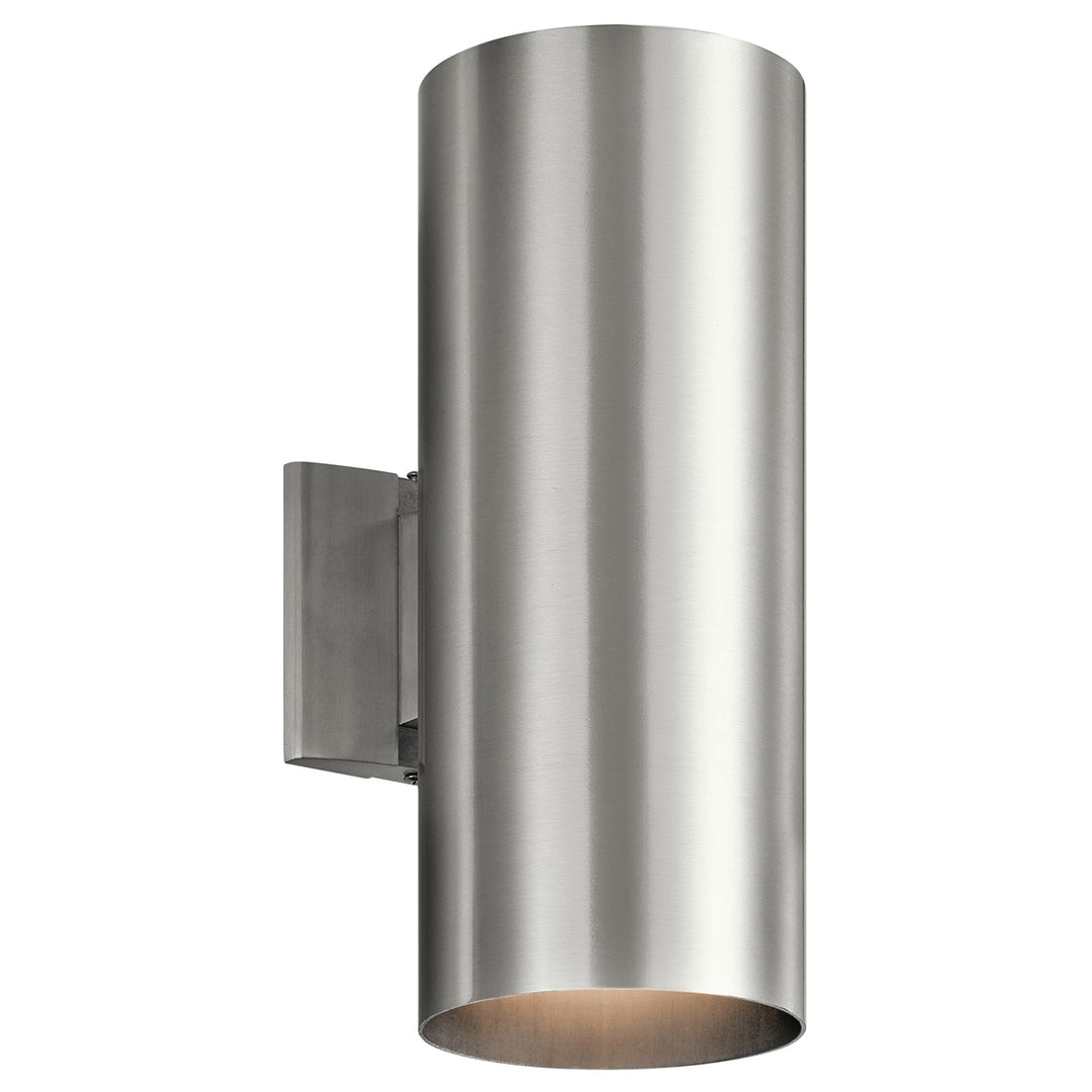 Indoor/Outdoor Wall 2Lt