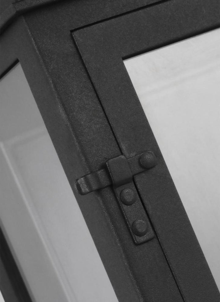 Hingham Large Outdoor Wall Lantern