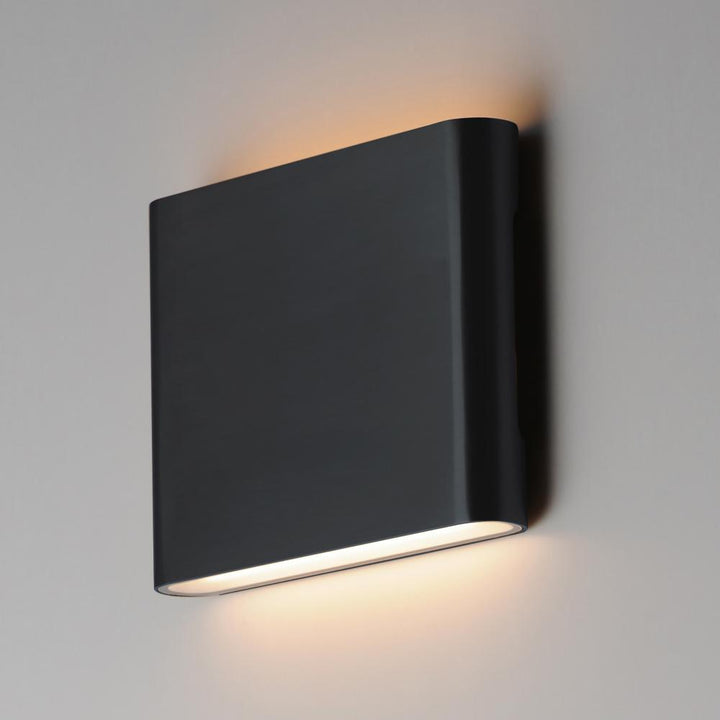 Spartan-Wall Sconce
