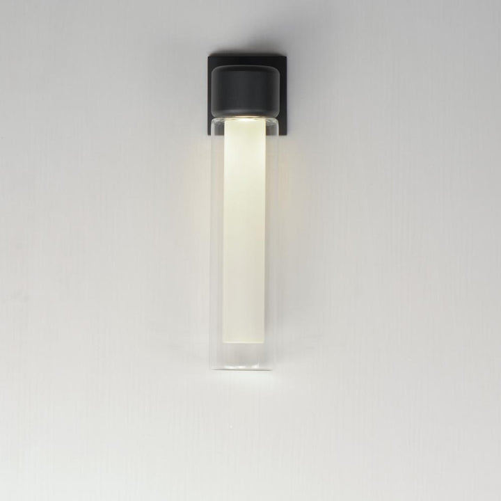 Dram-Outdoor Wall Mount