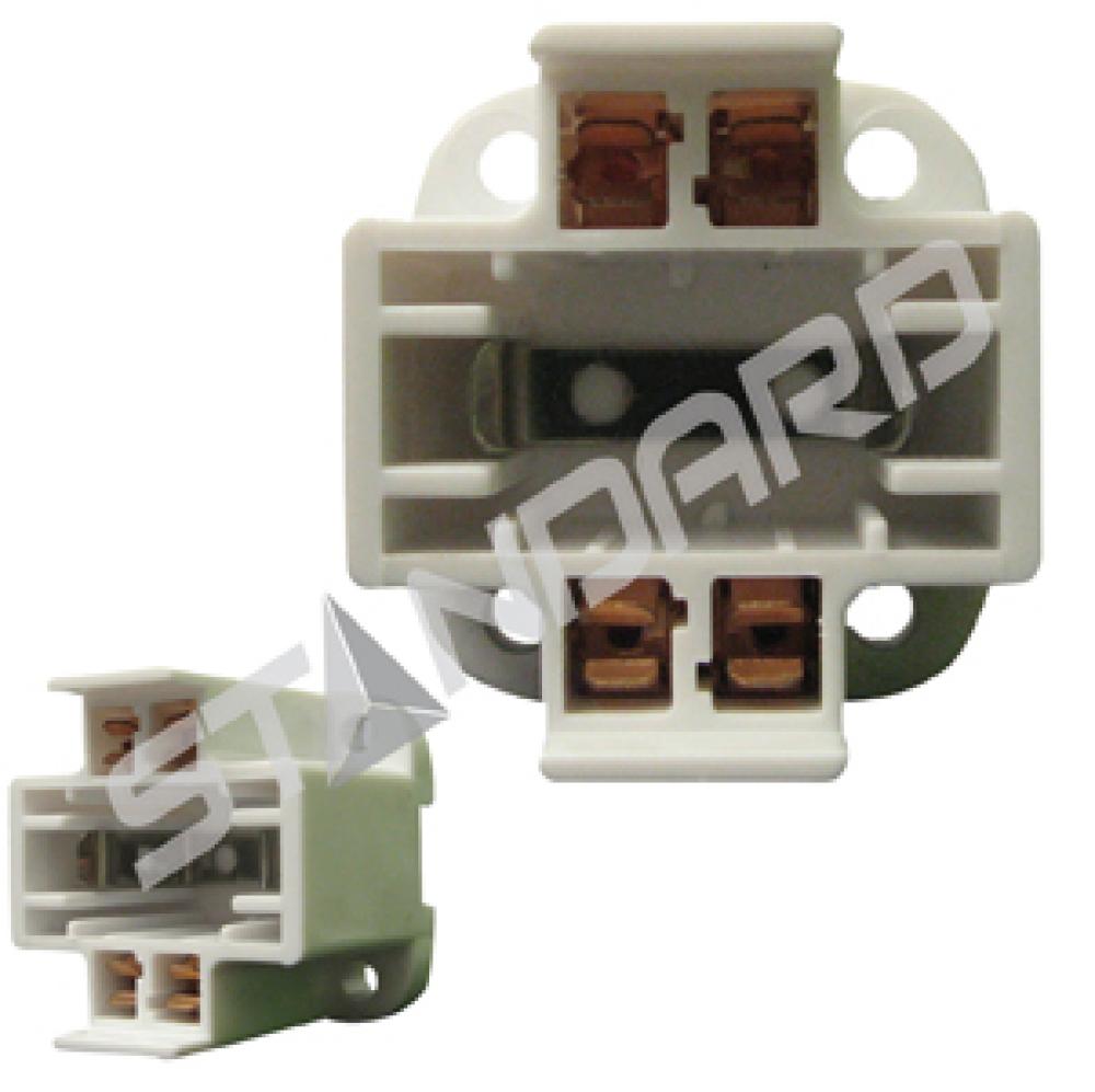 SKT42 13-42W 4PIN UNIV.SOCKET