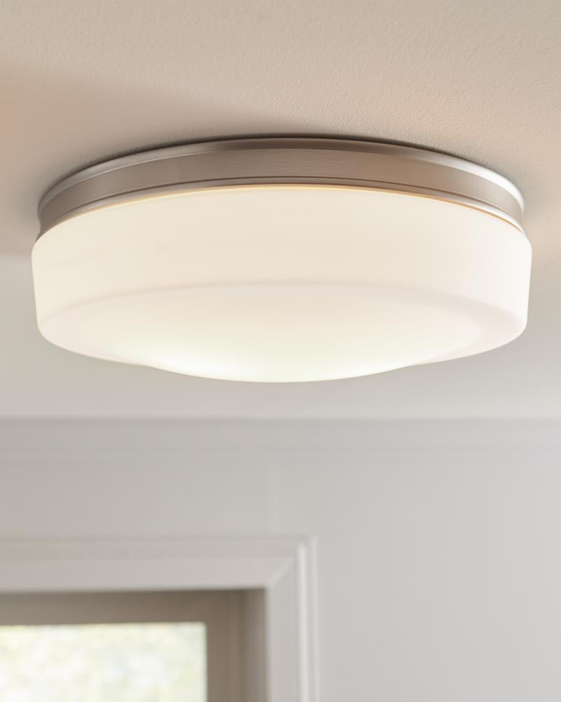 Issen Flush Mount