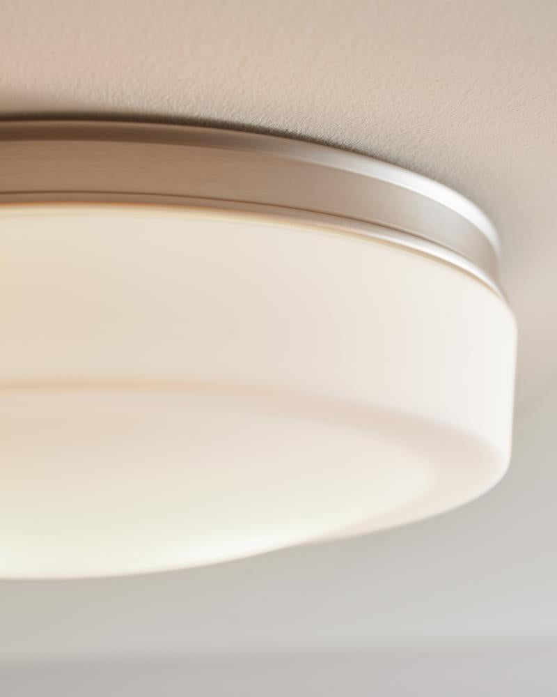 Issen Flush Mount