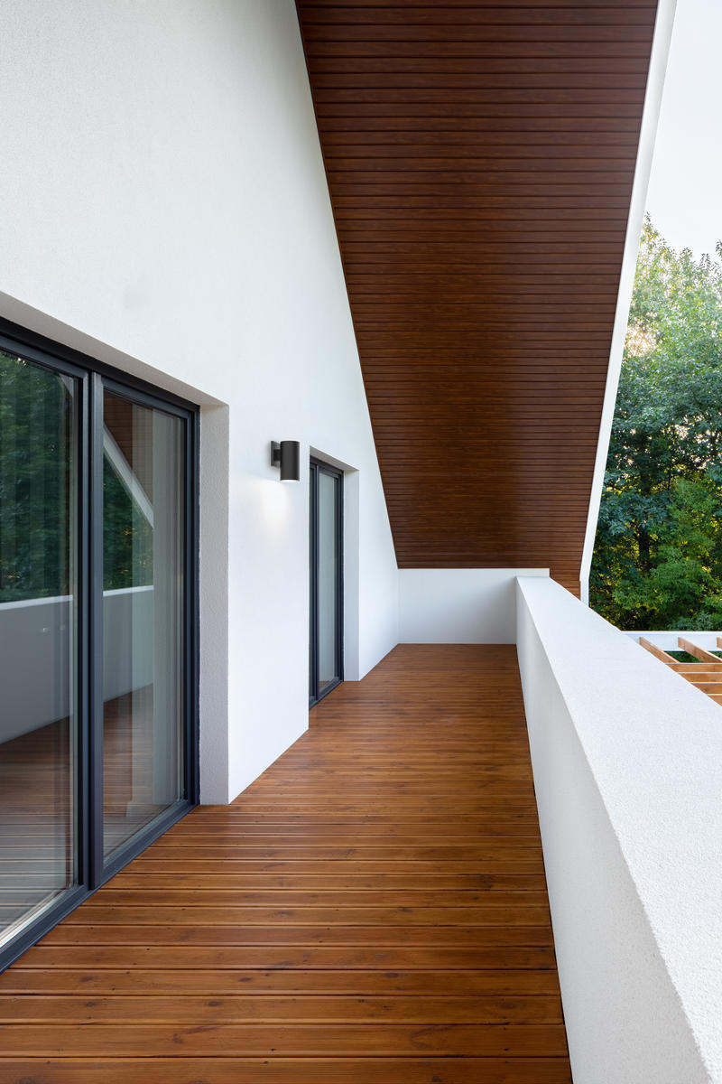 Nordic 7-in Black LED Exterior Wall Sconce