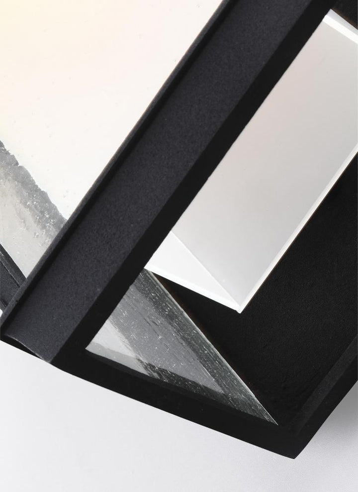 McHenry Medium LED Lantern