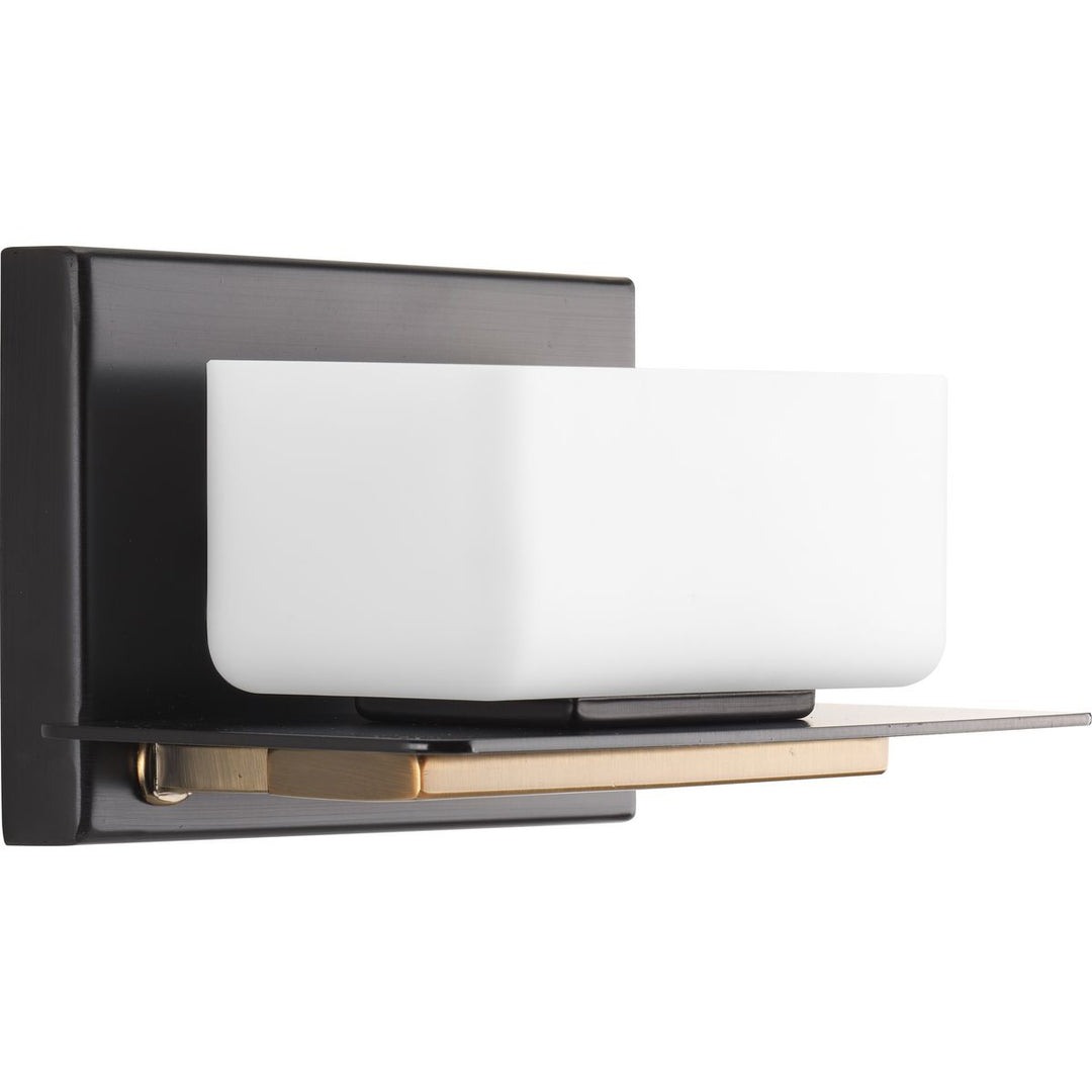 1-60W HALOGEN BATH BRACKET ABZ