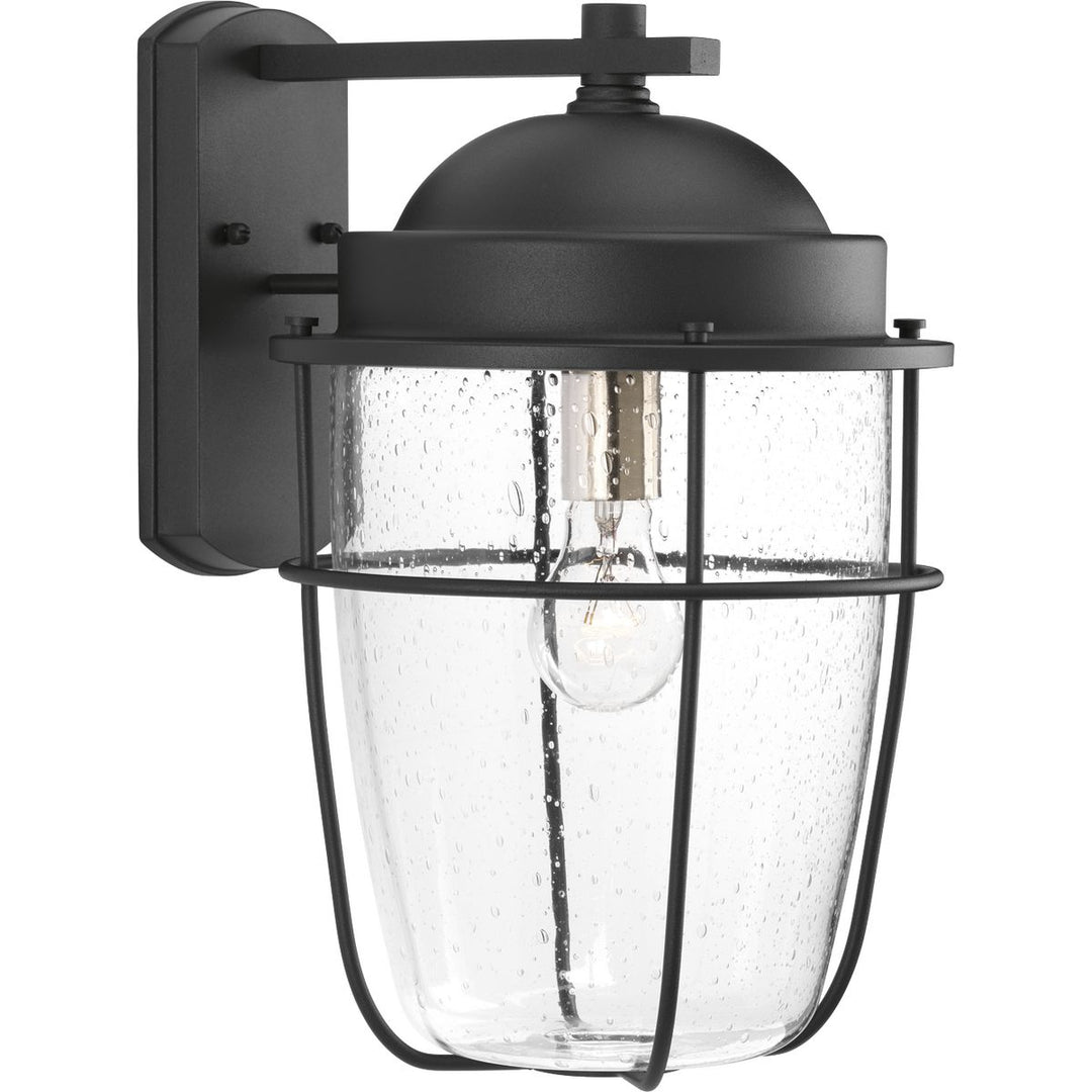 P560067-031 1-100W MED WALL LANTERN