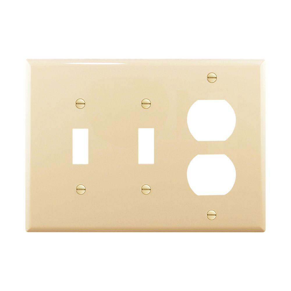 Wallplate 3G 2Toggle 1Duplex Poly Mid IV